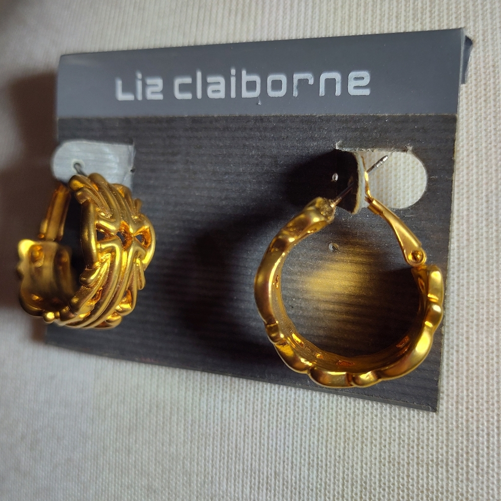 Liz Claiborne Gold Earrings Classic Hoop Design Matte Gold.